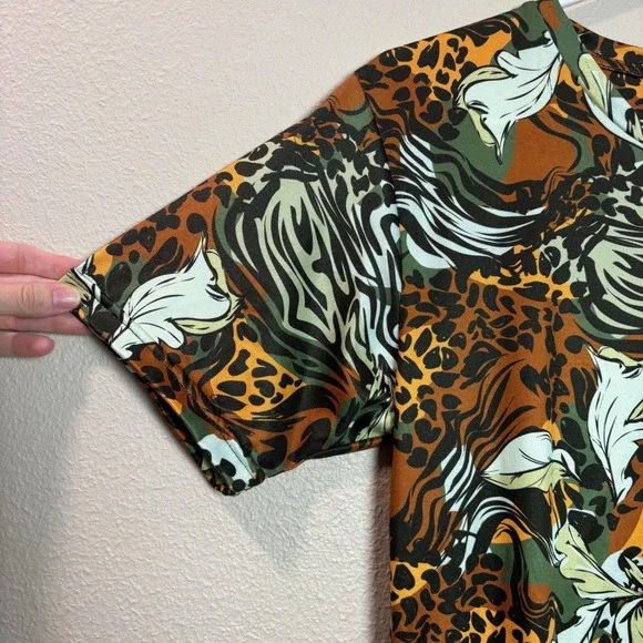 Jungle Animal Print Boho Leaf Top Women's Small Buttery Soft‎ Stretch Blouse - Picture 3 of 8